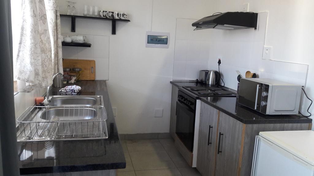 Self-Catering Studio, Unit 6 On Krupp Βίντχουκ Εξωτερικό φωτογραφία