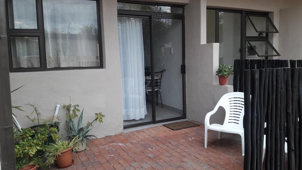 Self-Catering Studio, Unit 6 On Krupp Βίντχουκ Εξωτερικό φωτογραφία